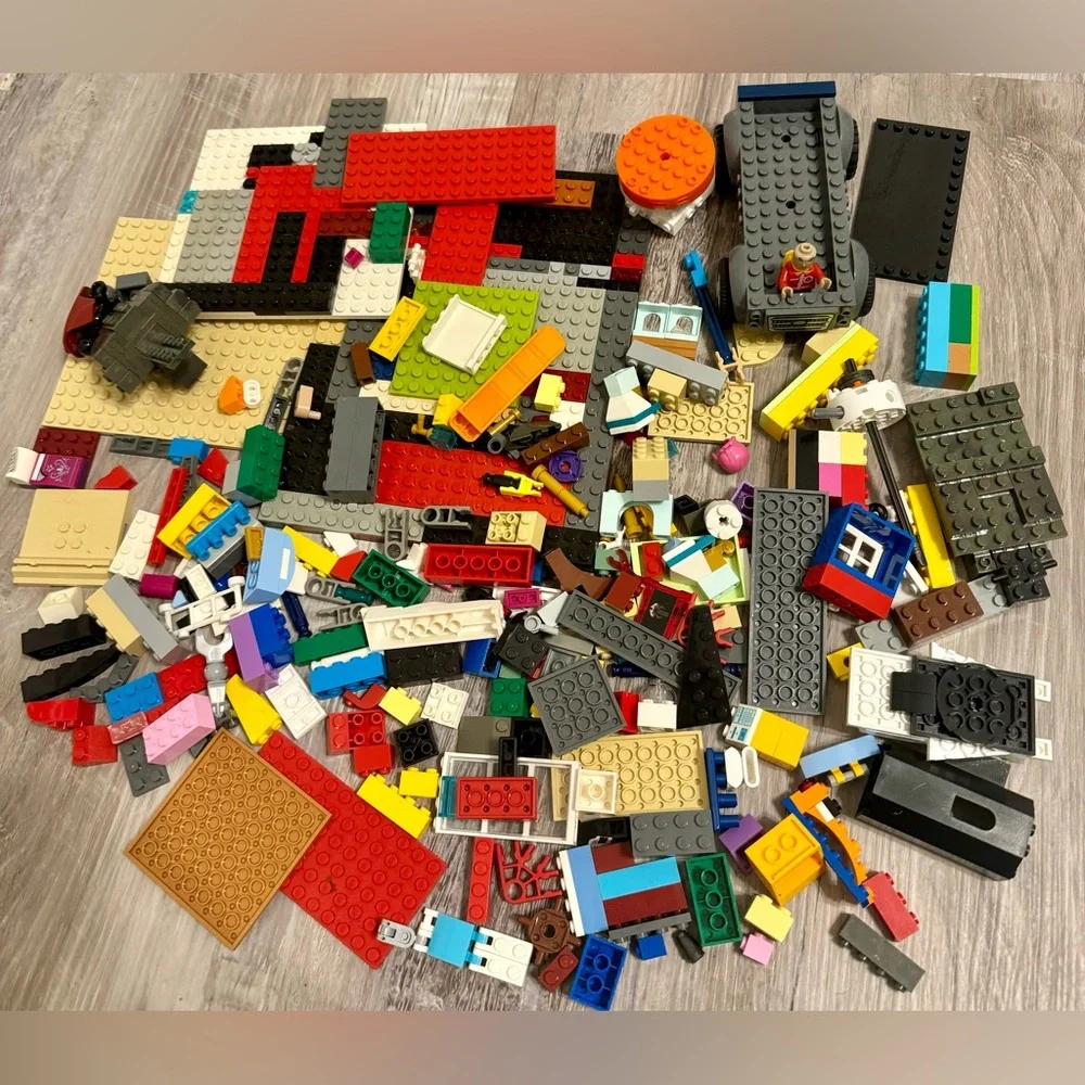 2 lbs Pounds Net weight Small Lego Bricks Assorted Parts & Pieces